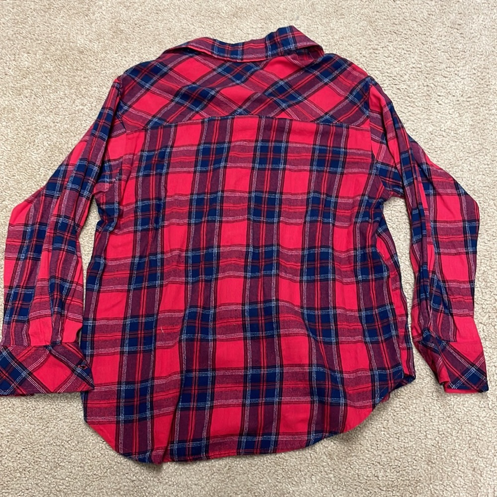 Astradivarius women button down shirt. Small - Picture 4 of 4